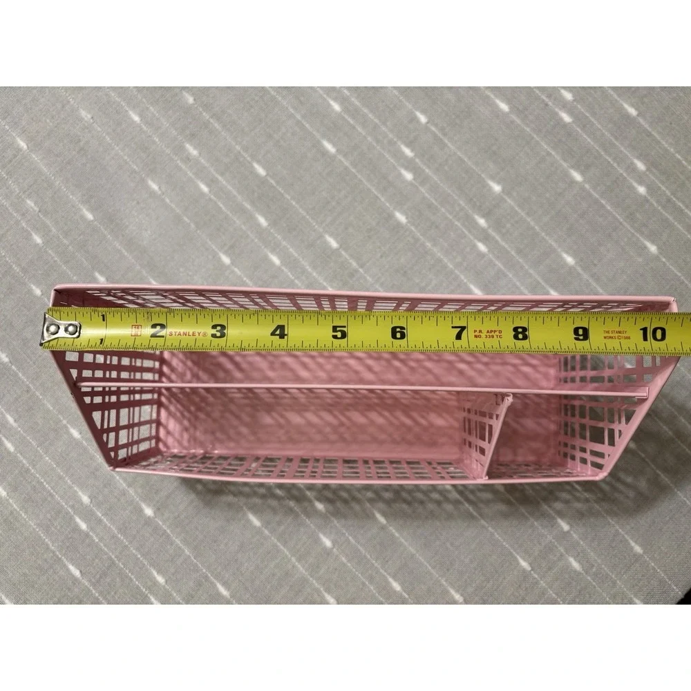 The Unbranded Brand glossy pink